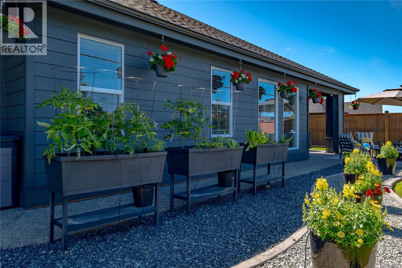 1008 Brookfield Cres, Parksville