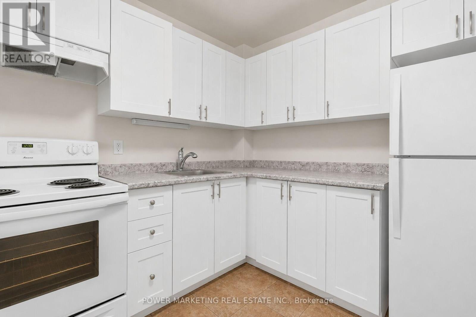#95 3415 UPLANDS DRIVE - 10