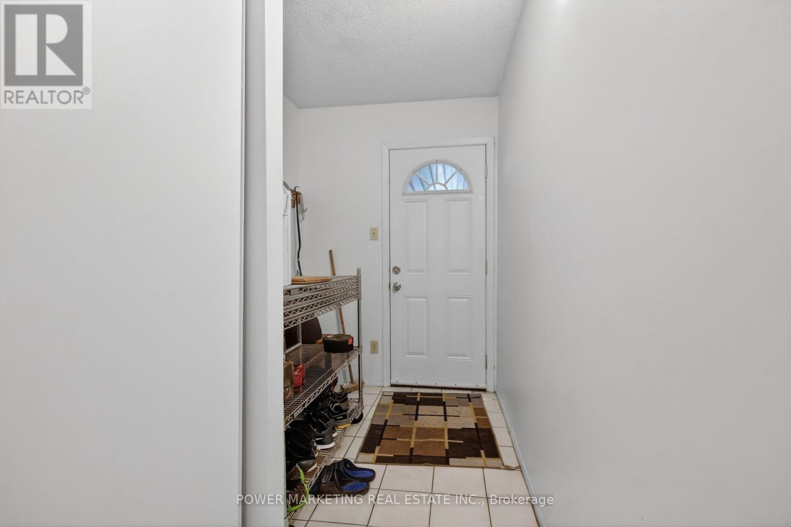 #95 3415 UPLANDS DRIVE - 23