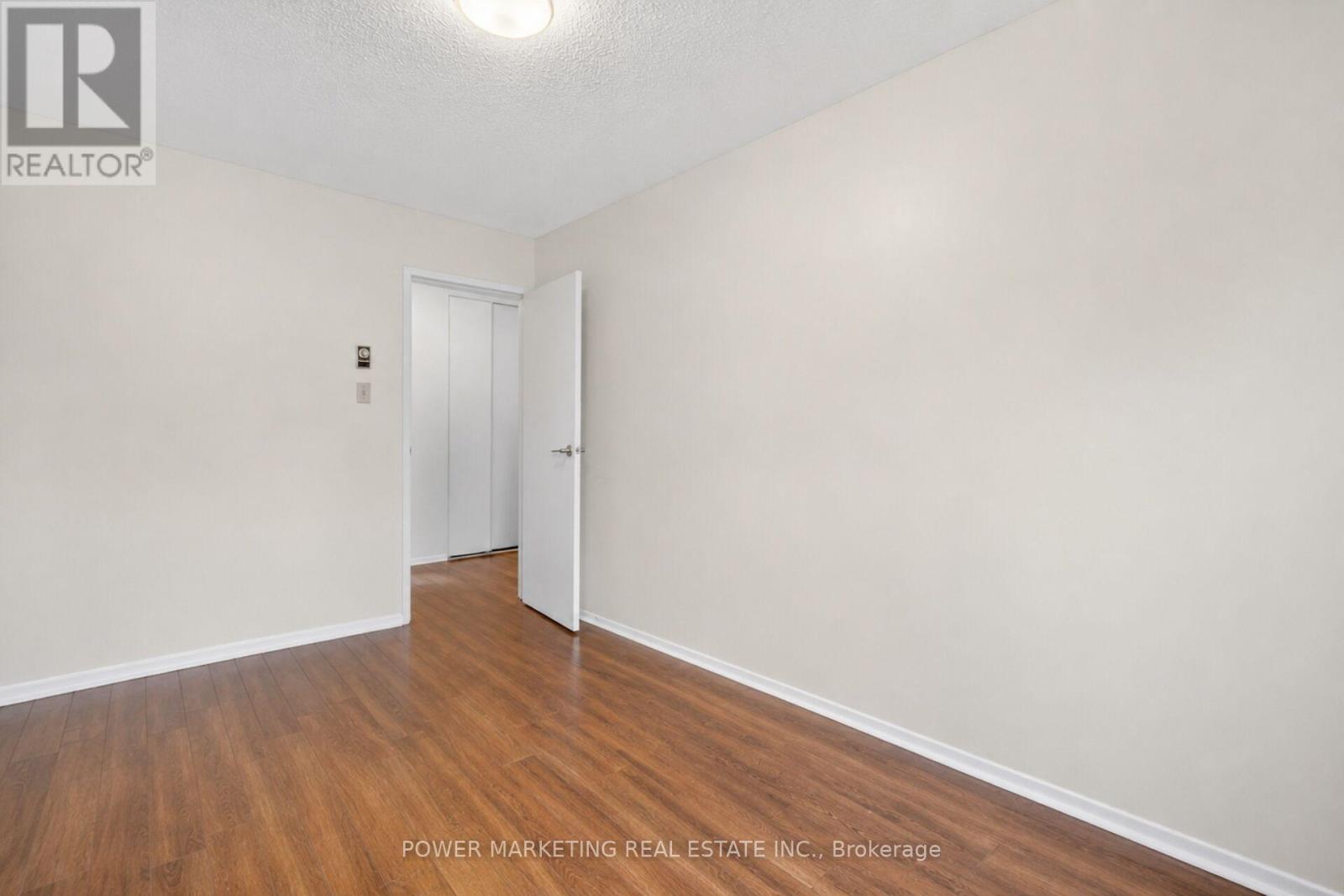#95 3415 UPLANDS DRIVE - 18