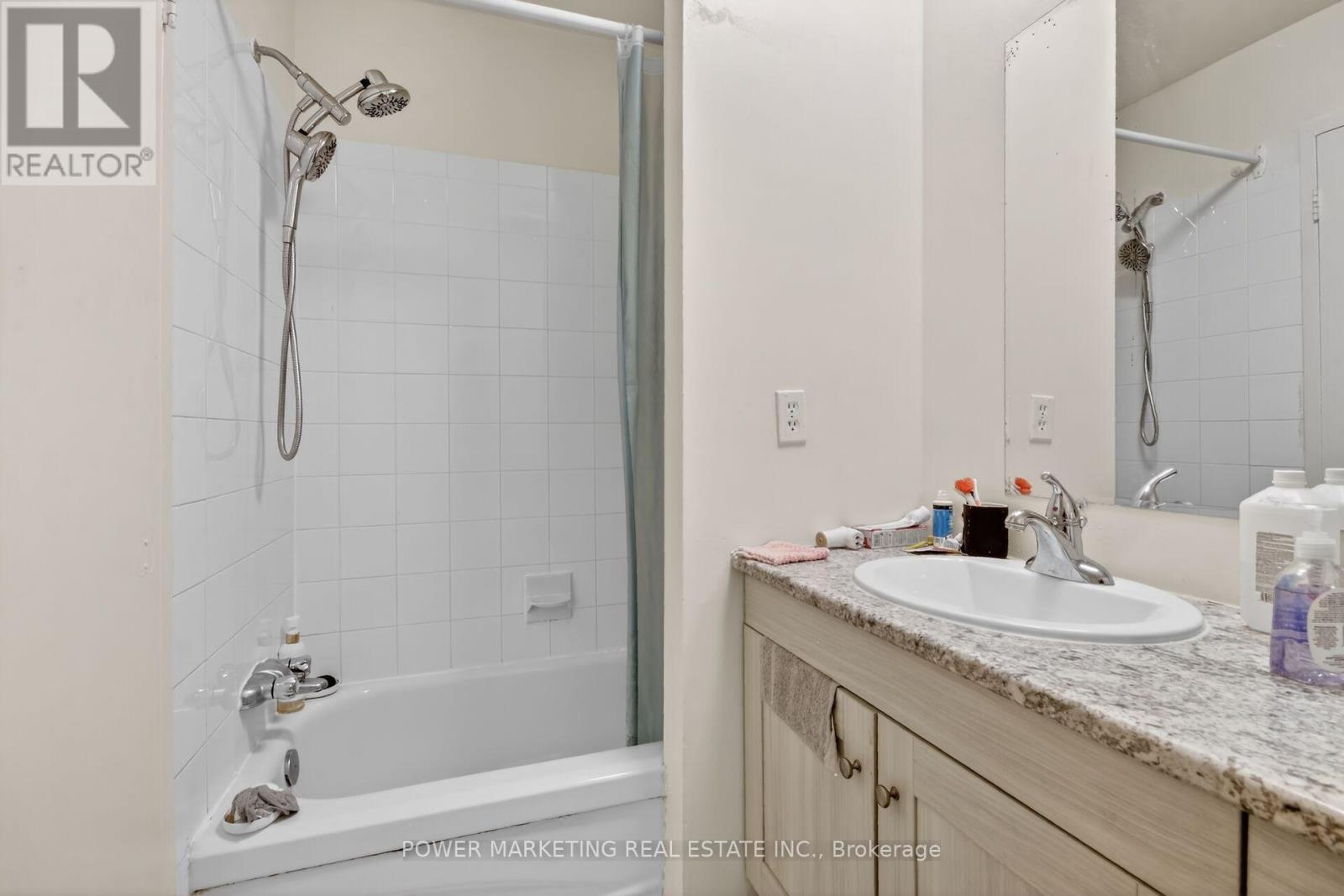 #95 3415 UPLANDS DRIVE - 28