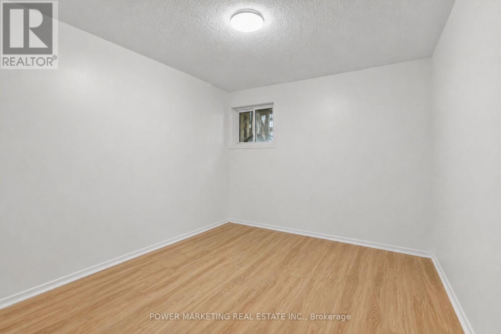 #95 3415 UPLANDS DRIVE - 4