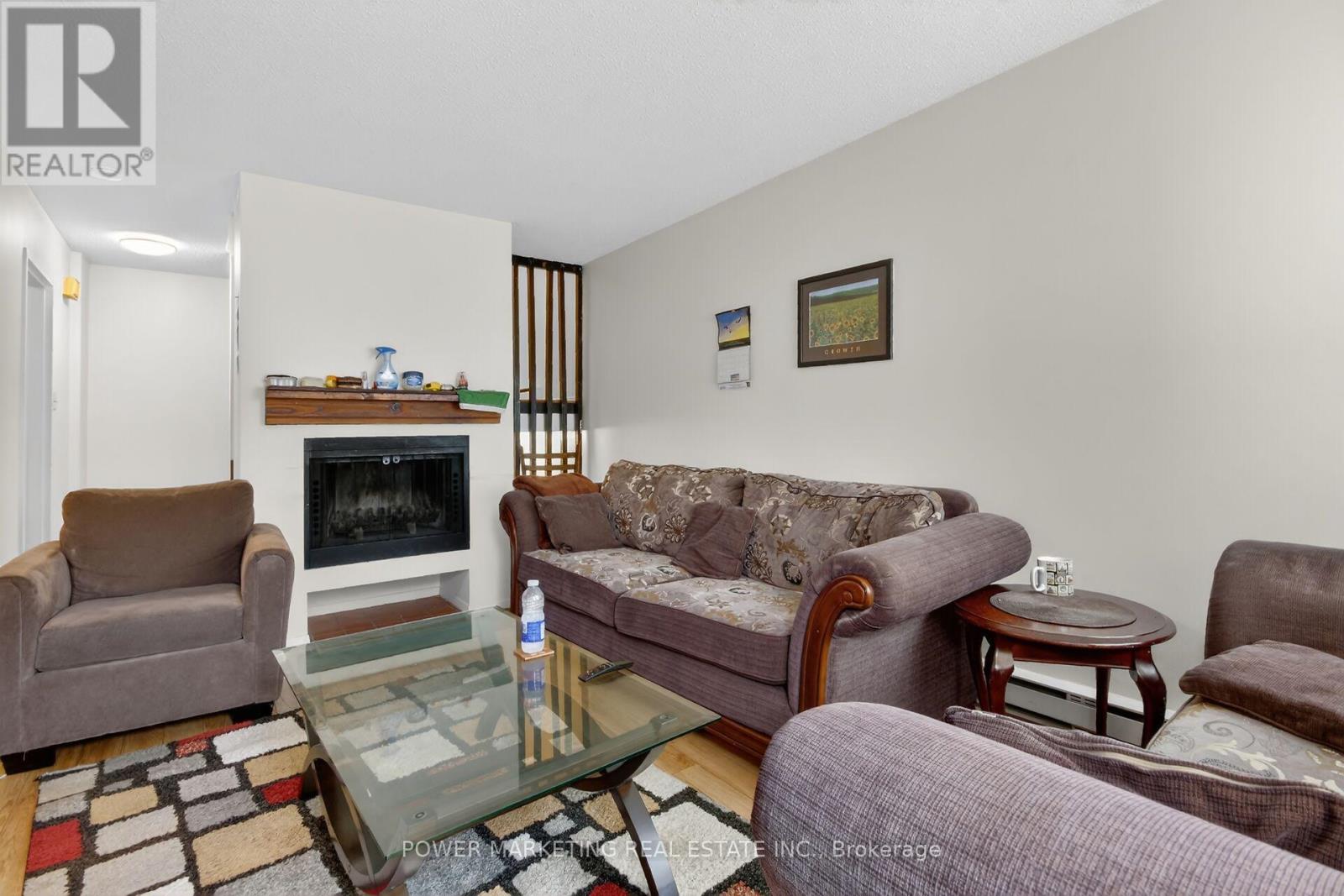 #95 3415 UPLANDS DRIVE - 41
