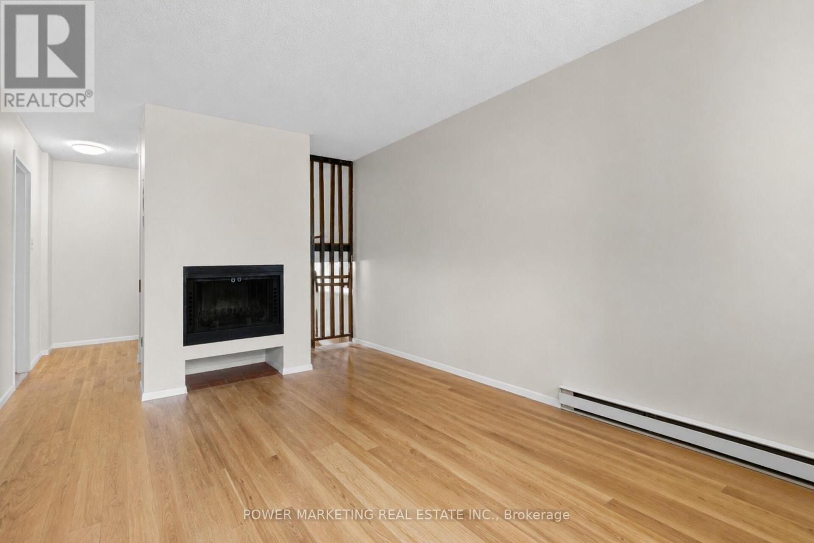 #95 3415 UPLANDS DRIVE - 6