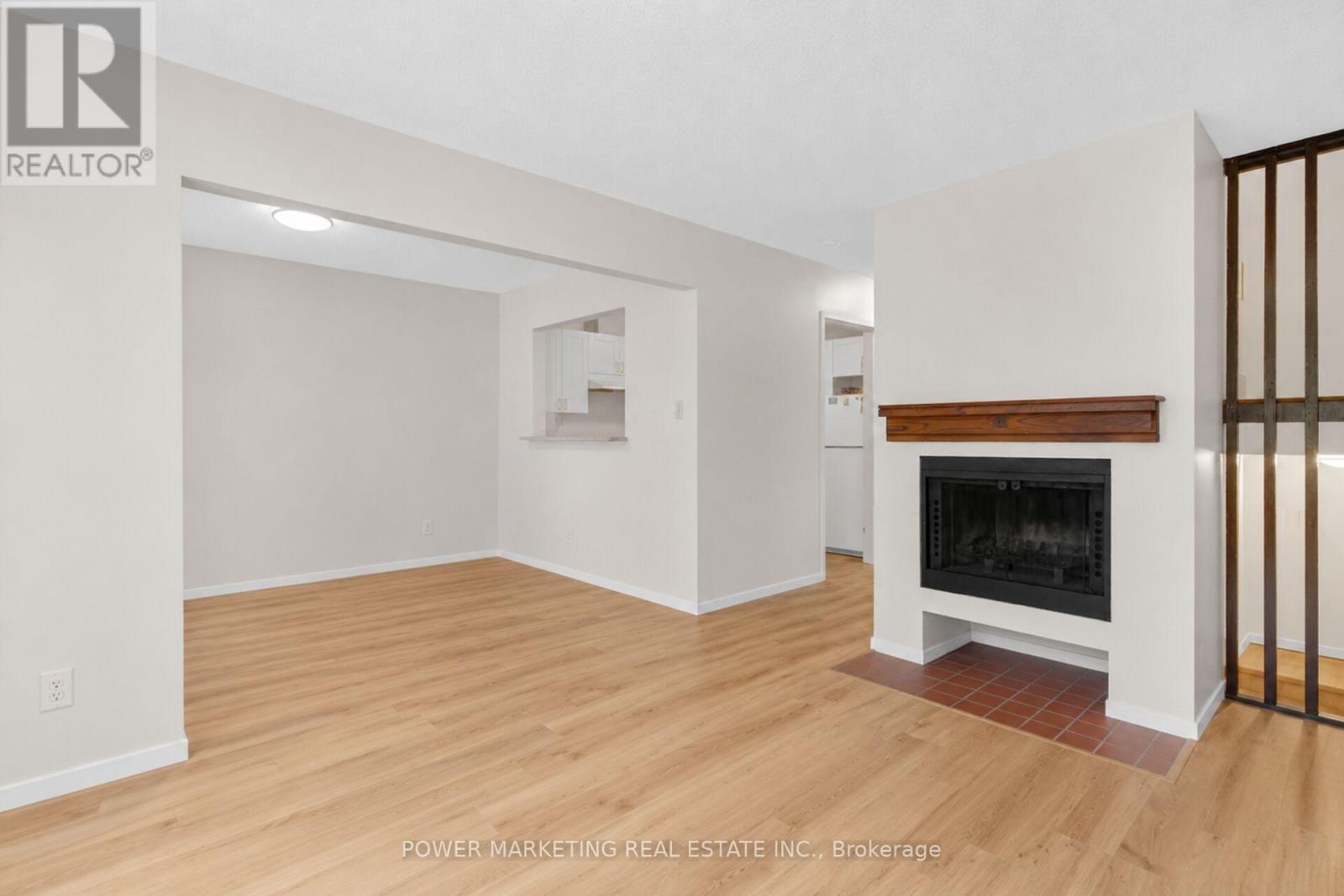 #95 3415 UPLANDS DRIVE - 7
