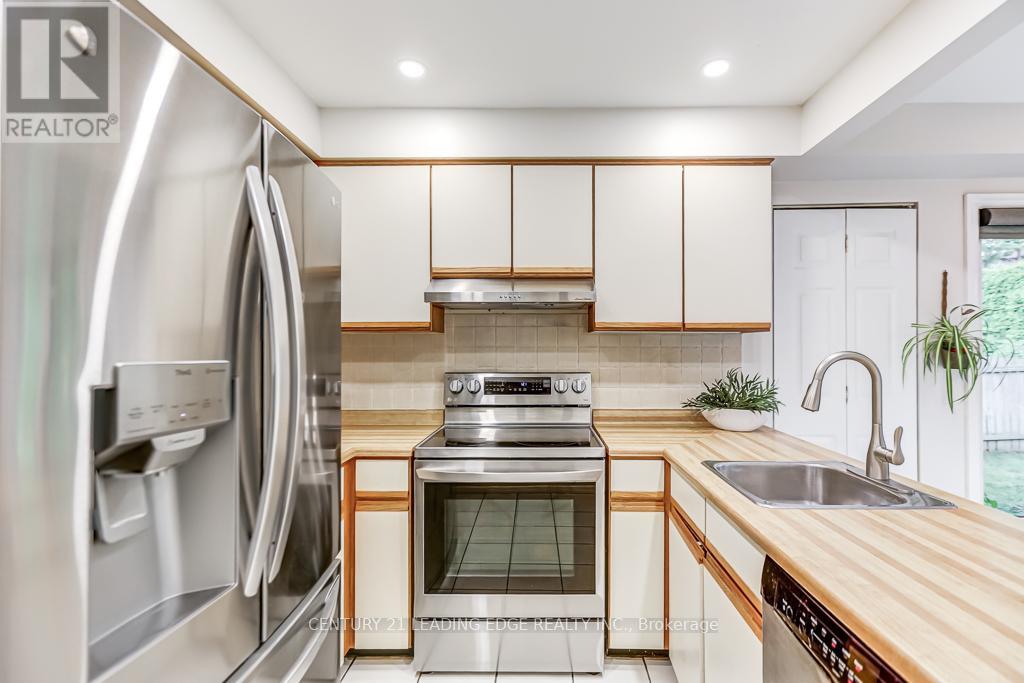 128 REEVE DRIVE - 16