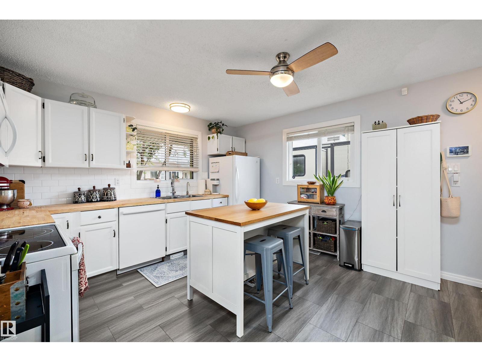 243 PORTER AV - photo 4