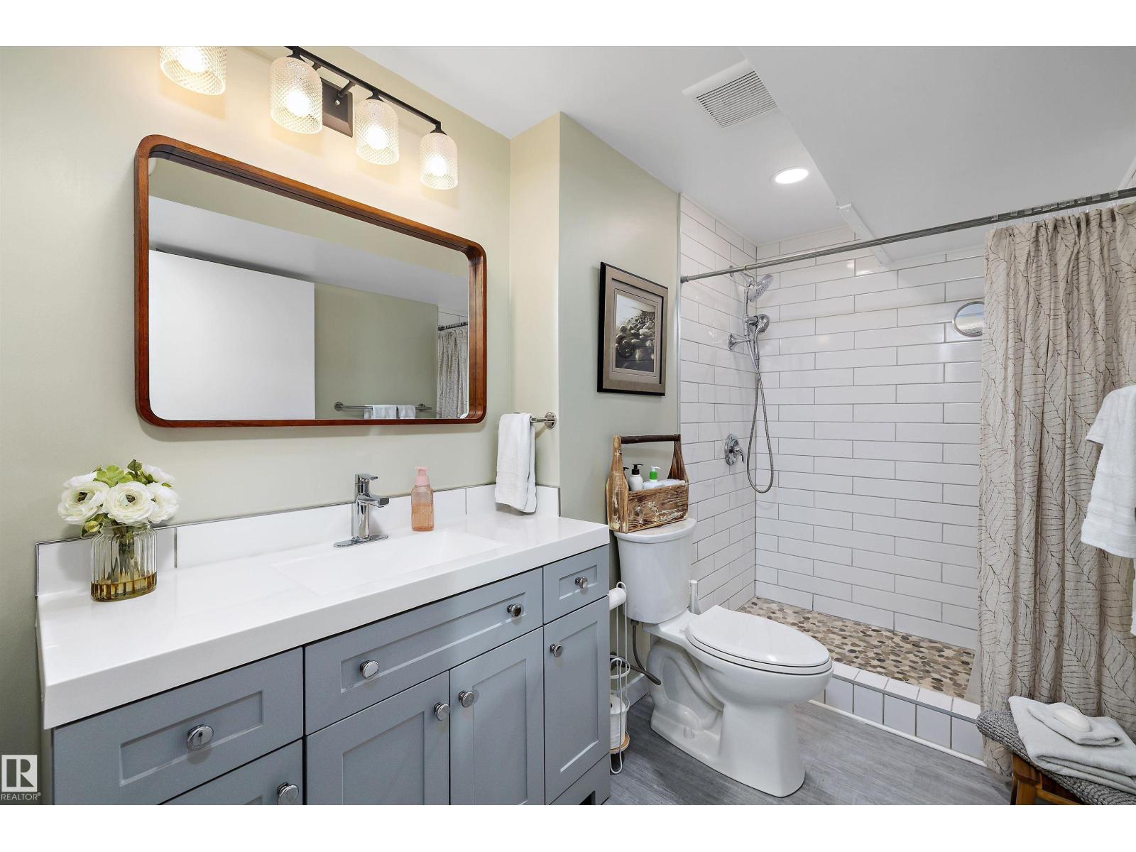 243 PORTER AV — photo 30