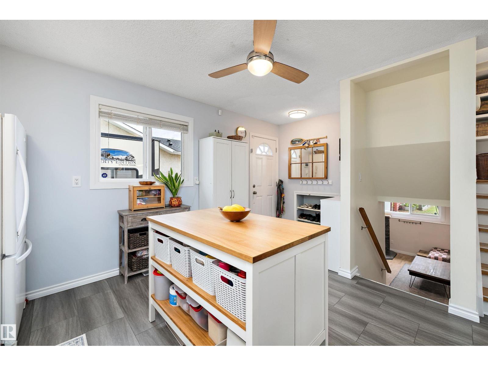 243 PORTER AV — photo 6