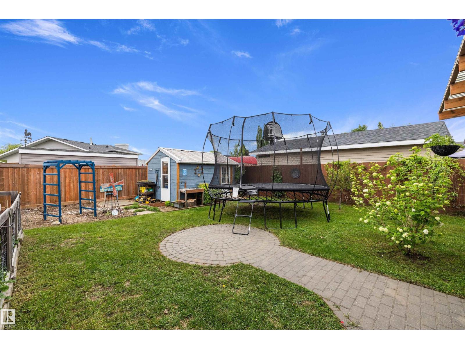 243 PORTER AV — photo 40