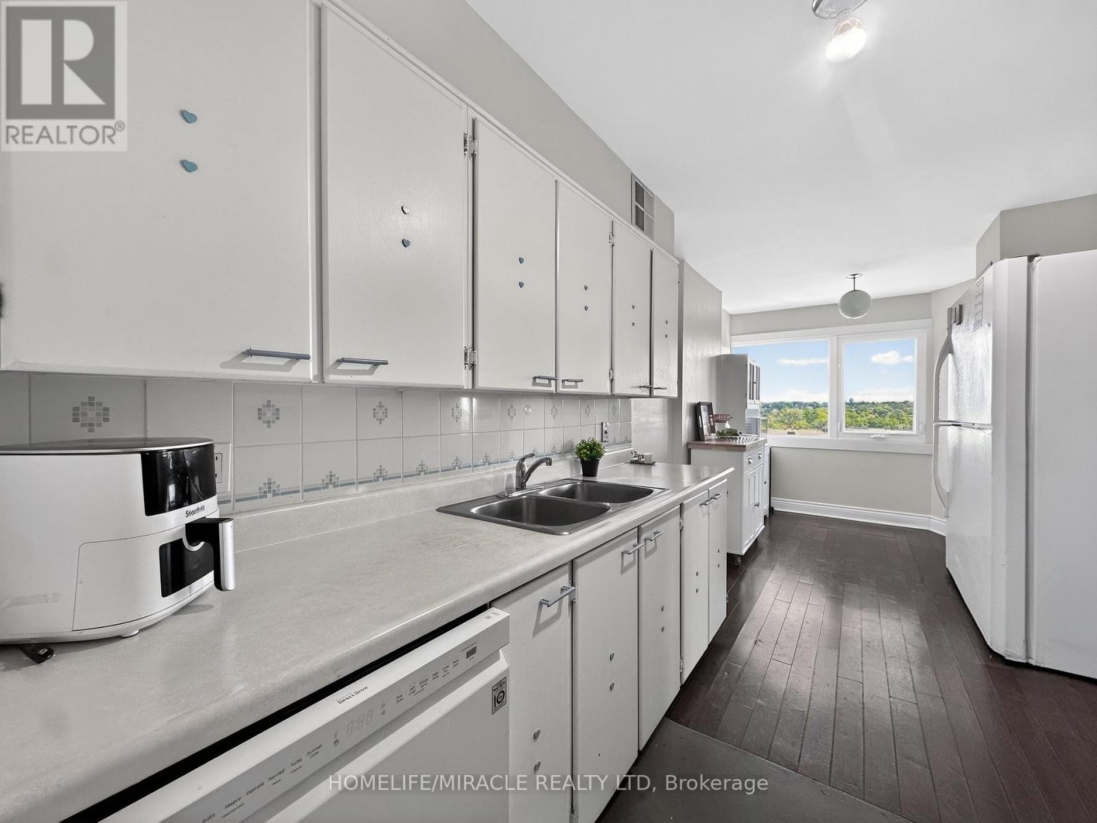 #412 1580 MISSISSAUGA VALLEY BOULEVARD - 24