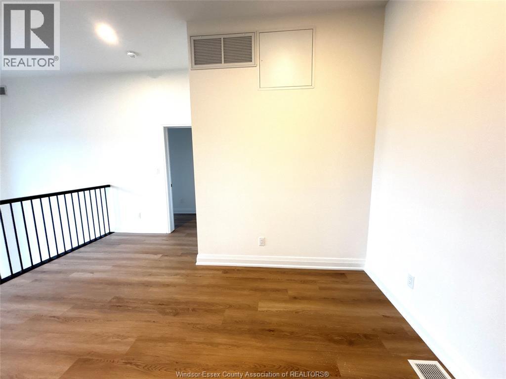 #207 4400 LAURIER PARKWAY - 19
