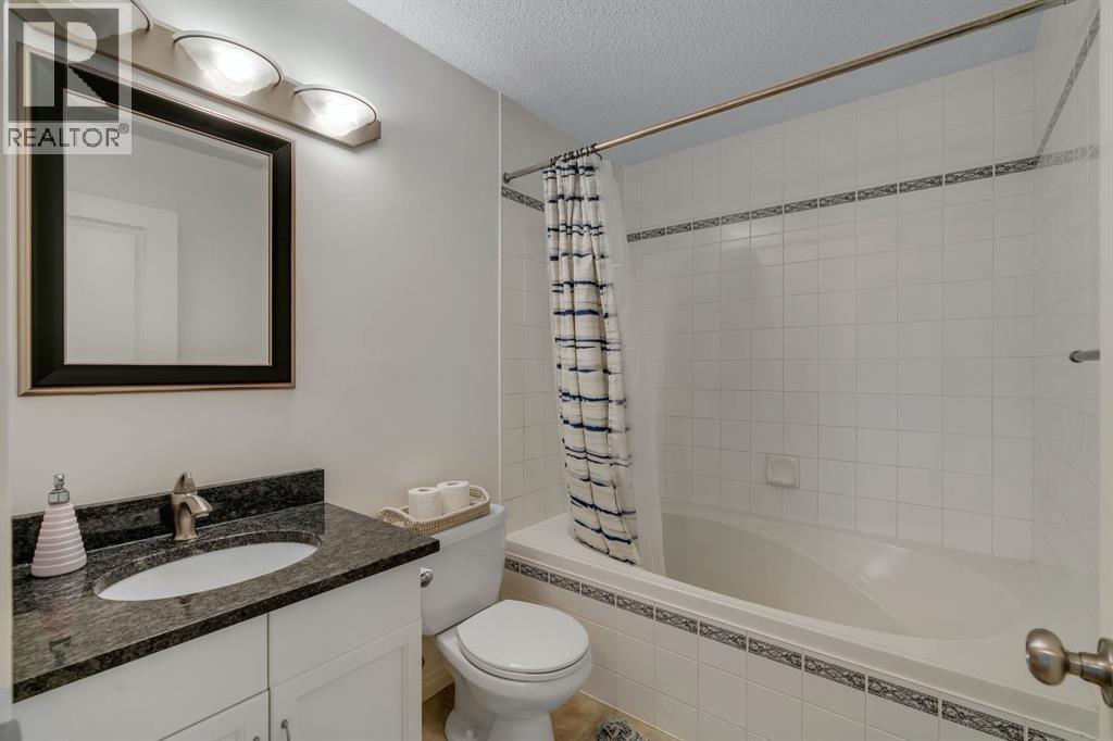 208 Royal Birch Circle NW - 26