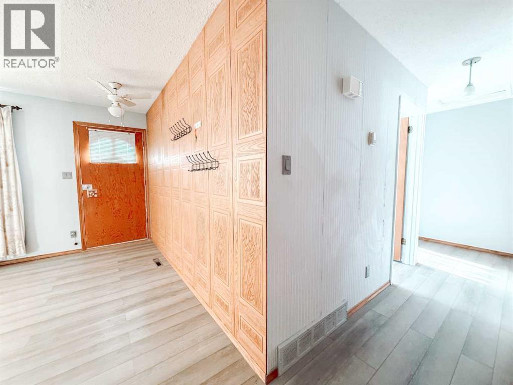 4603 54 Street — photo 11