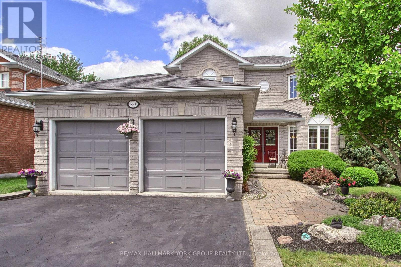 Listing photo of 571 GOODYEAR CRESCENT
