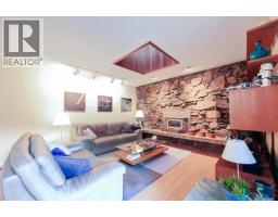 6415 Buckingham Drive, Burnaby, BC V5E3Y7 Photo 12