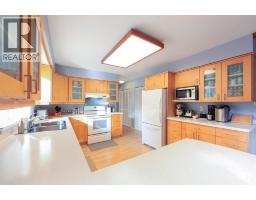 6415 Buckingham Drive, Burnaby, BC V5E3Y7 Photo 6