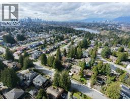 6415 Buckingham Drive, Burnaby, BC V5E3Y7 Photo 21