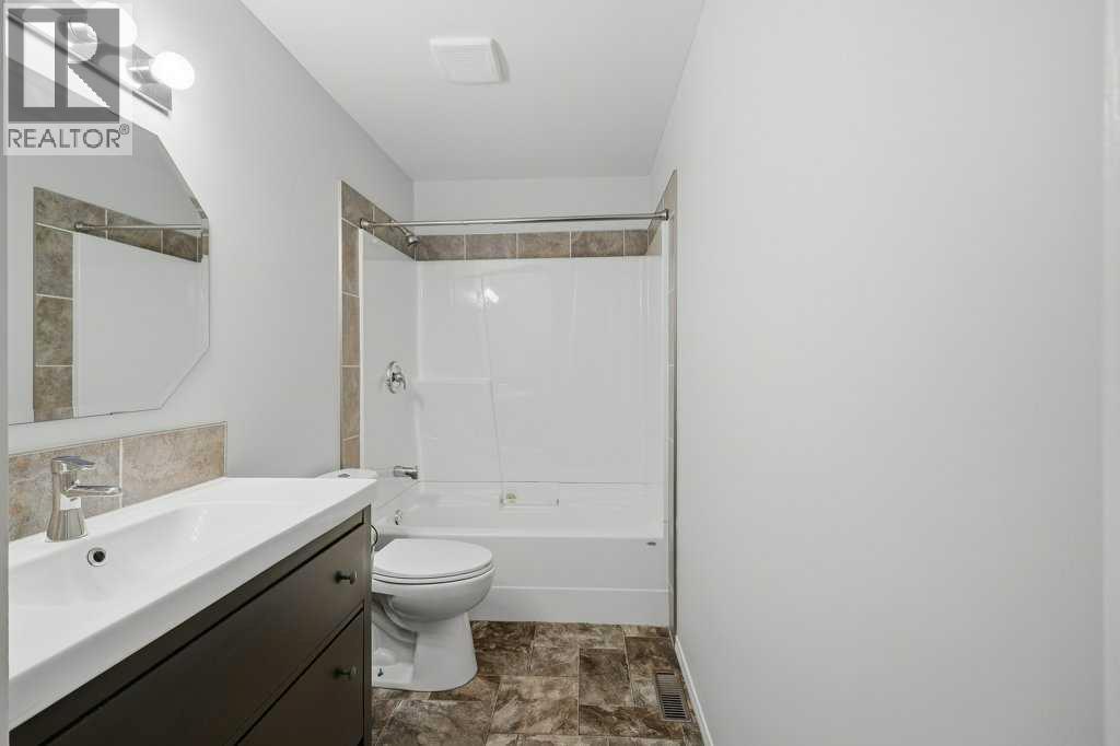 102 Denovan Crescent — photo 22