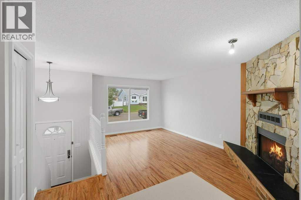 102 Denovan Crescent — photo 9