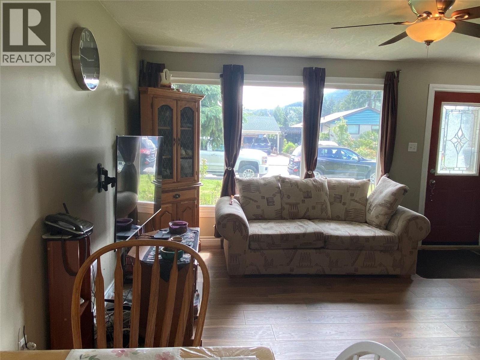1153 Marianna Crescent, Trail