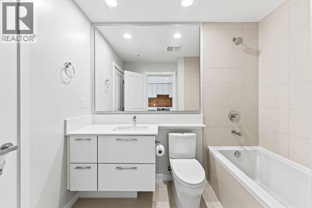 326 3563 ROSS DRIVE, Vancouver