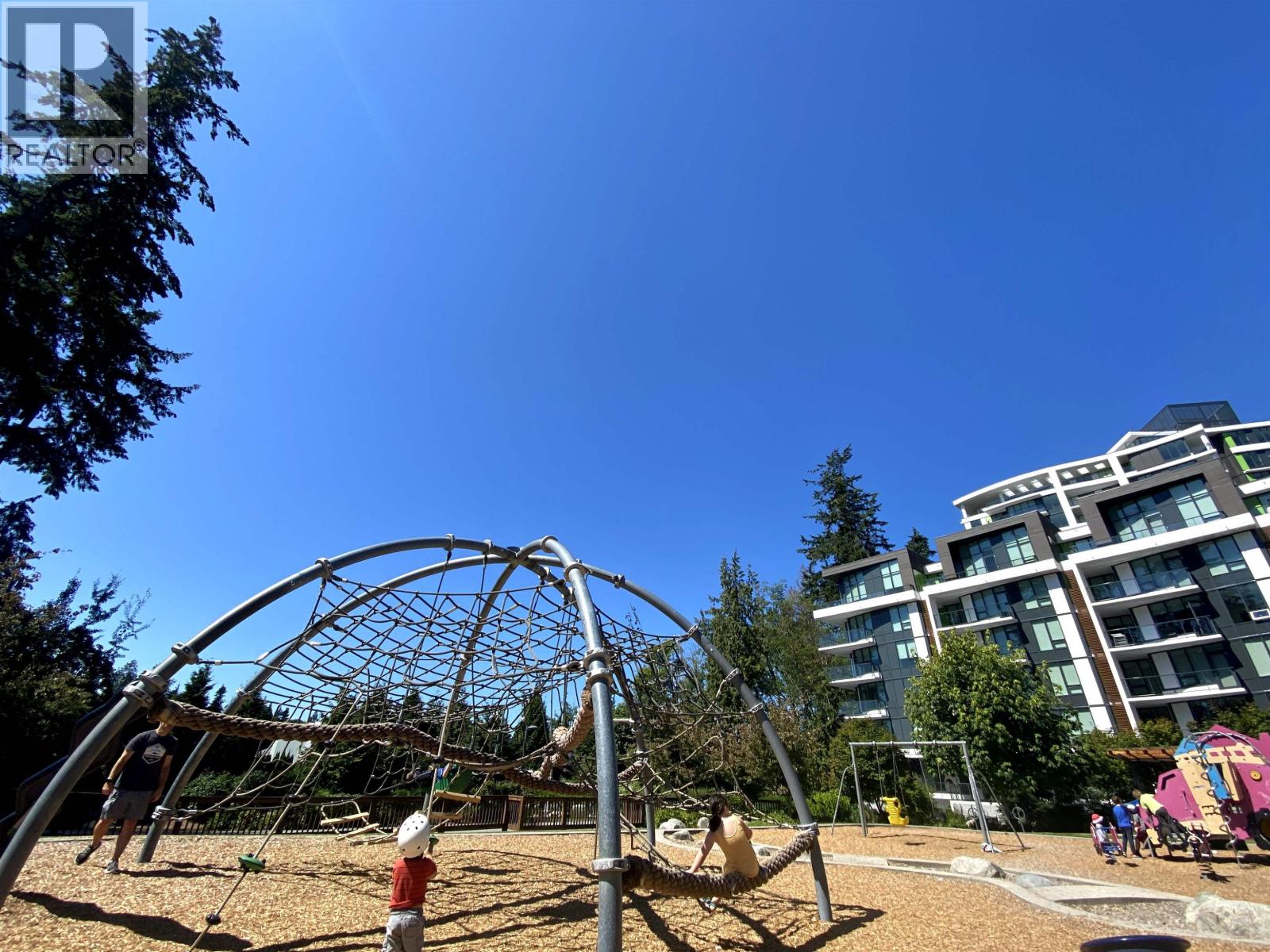 326 3563 ROSS DRIVE, Vancouver
