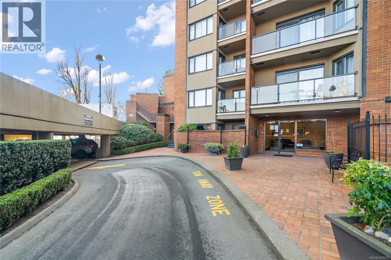 306 103 Gorge Rd E, Victoria