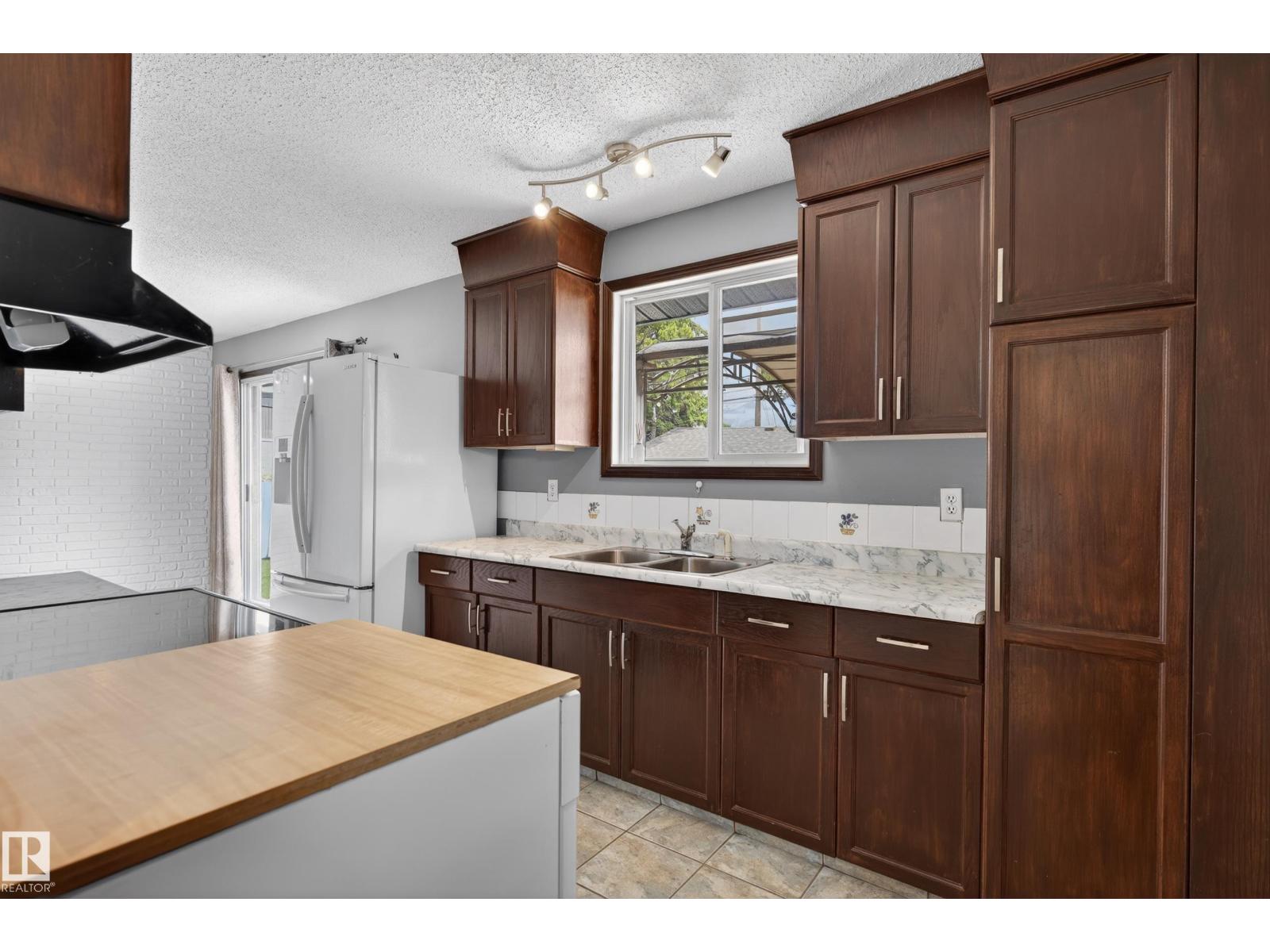 13427 114 ST NW - 11