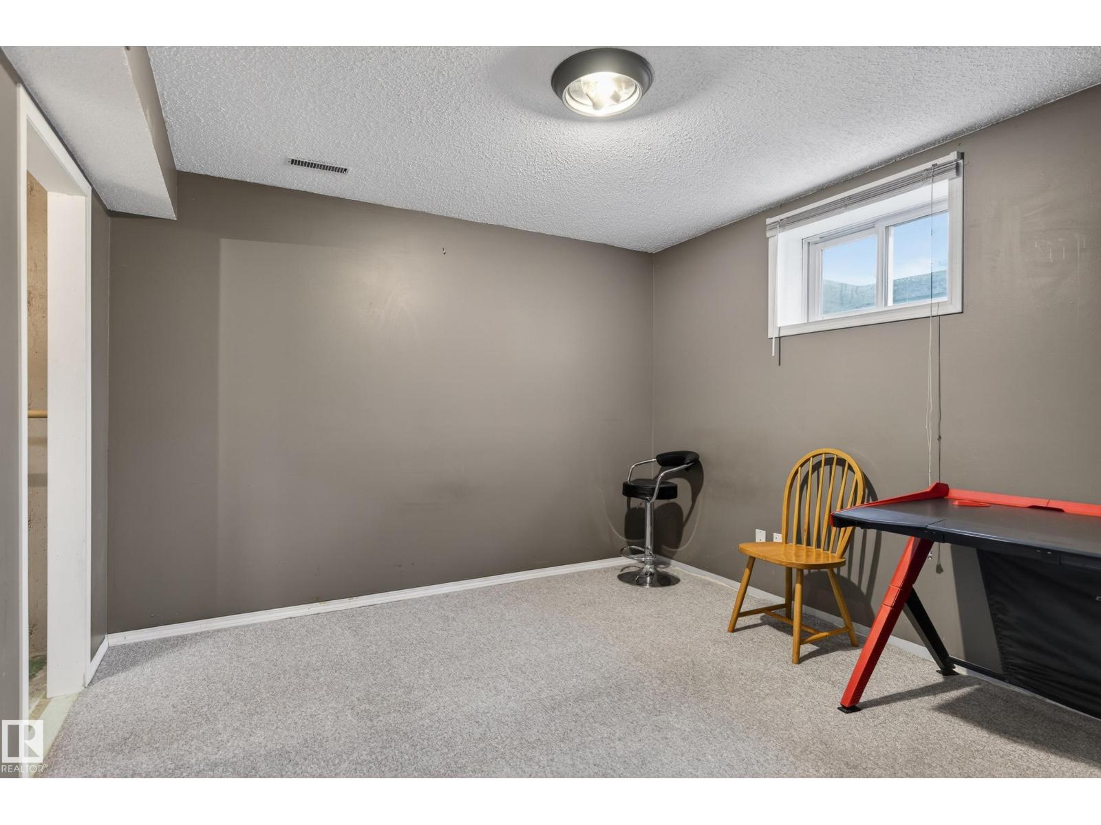 13427 114 ST NW - 33