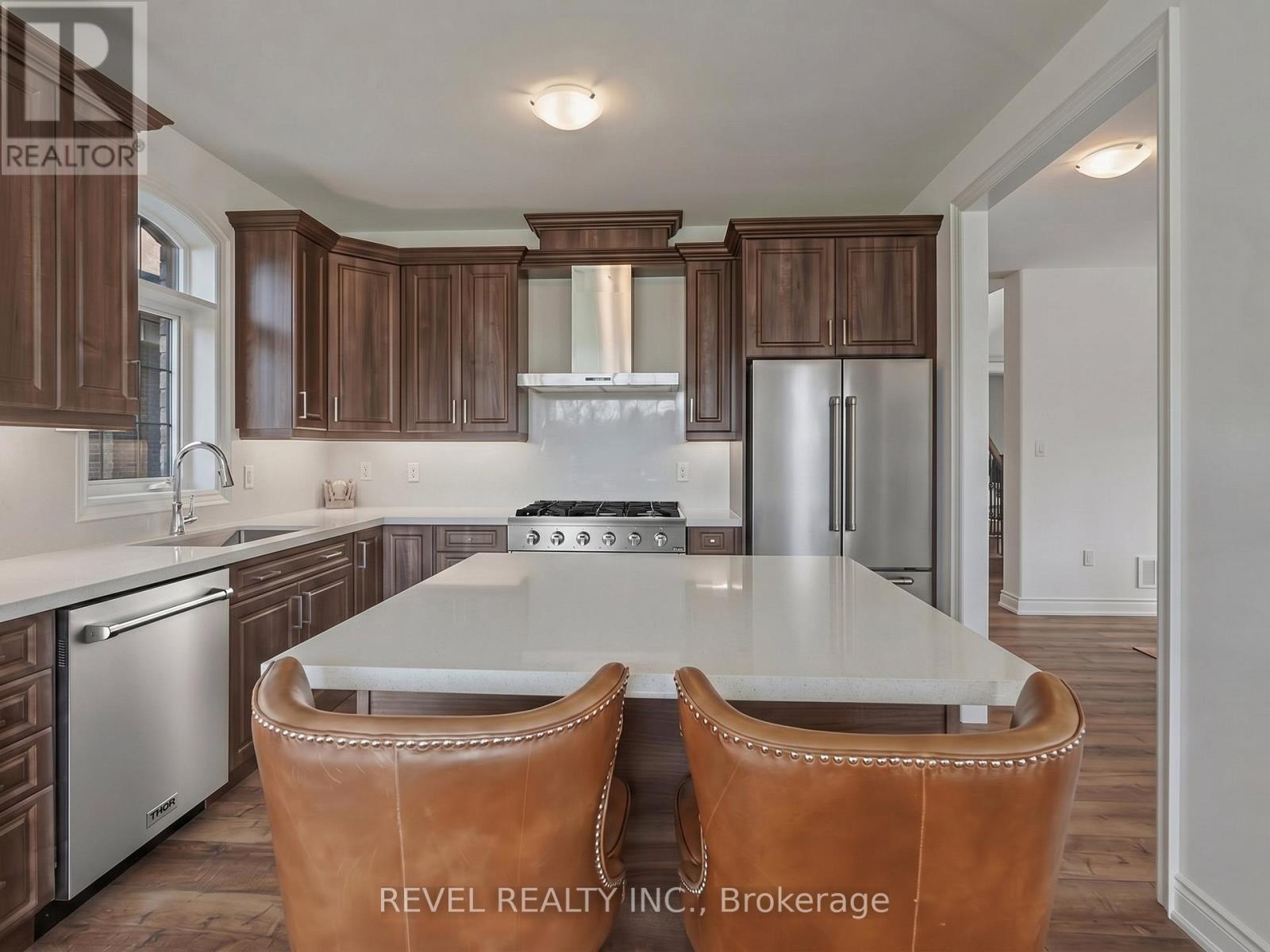 63 WOOD CRESCENT - 20