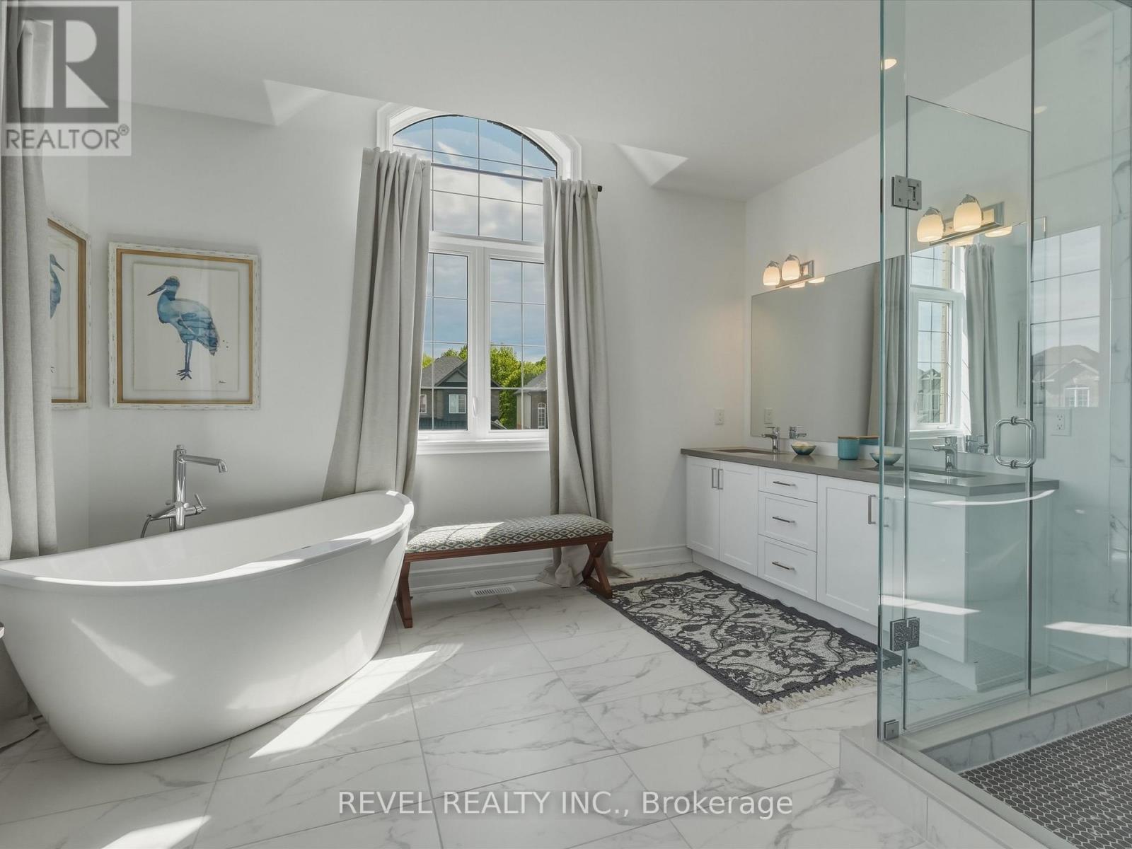 63 WOOD CRESCENT - 29