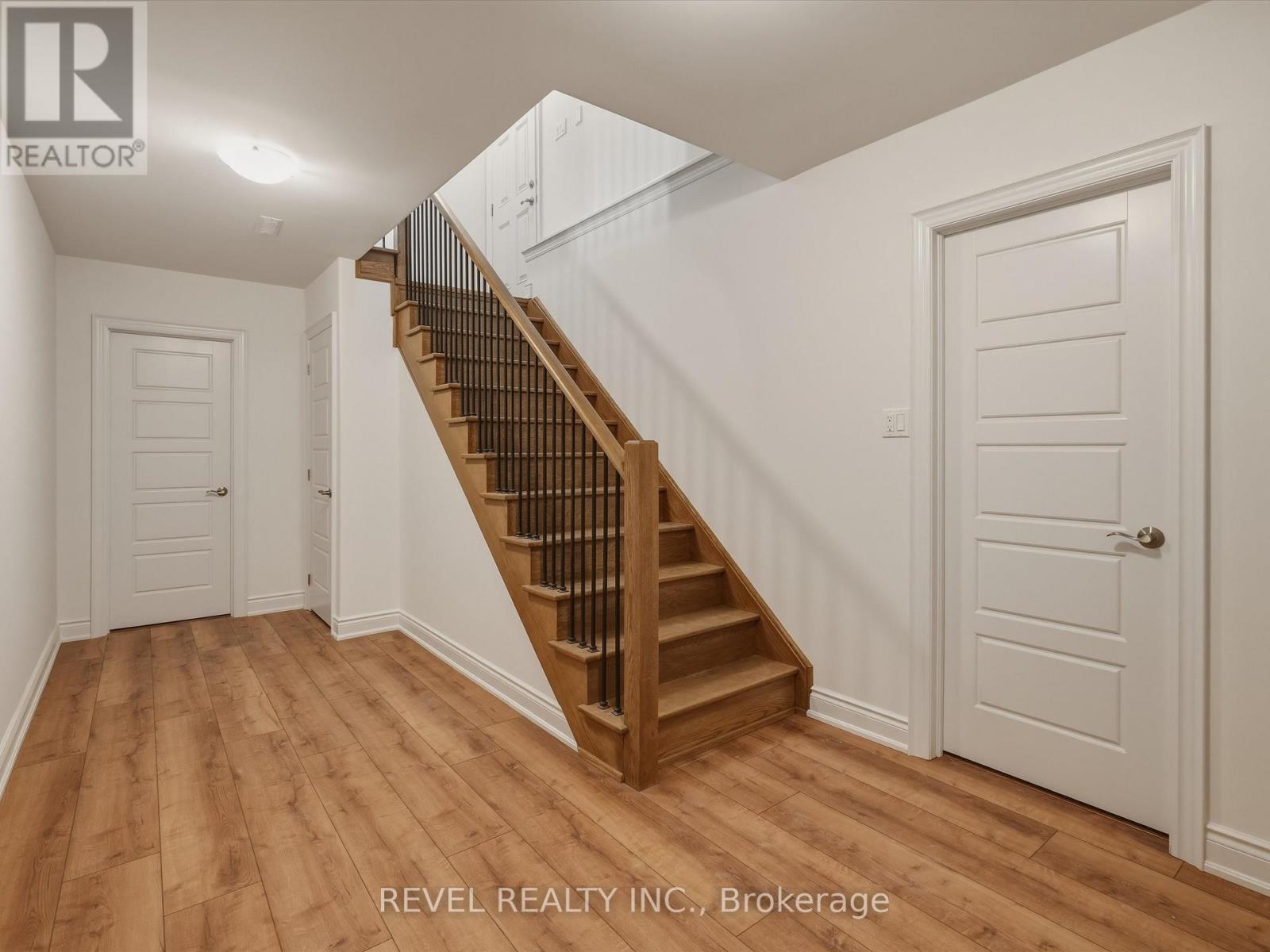 63 WOOD CRESCENT - 45