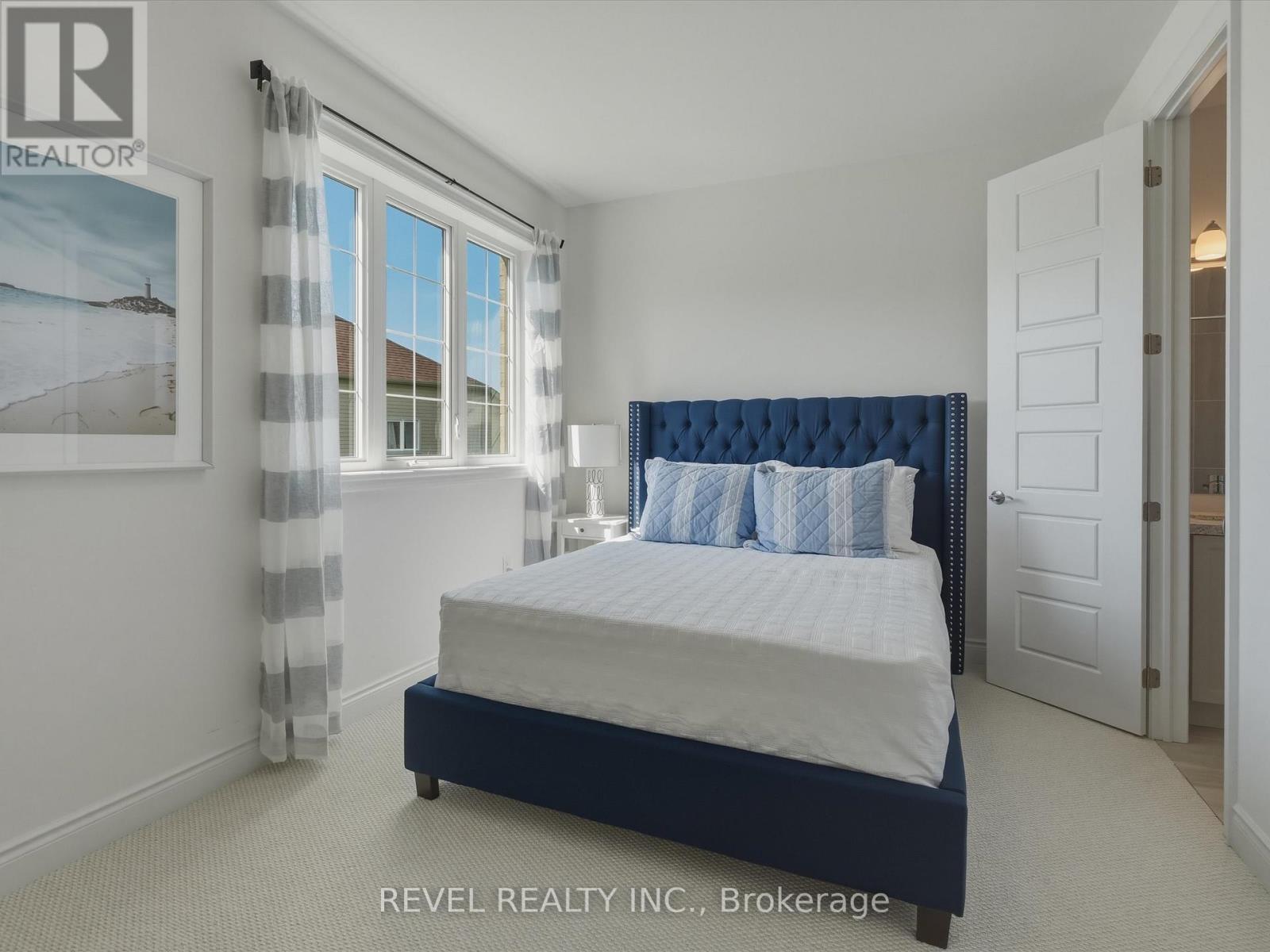 63 WOOD CRESCENT - 42