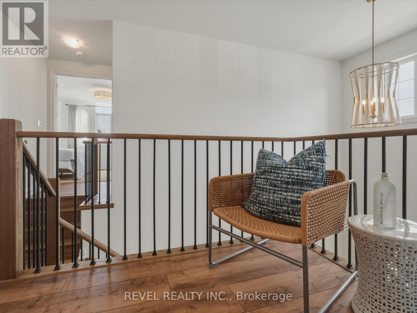 63 WOOD CRESCENT - 35