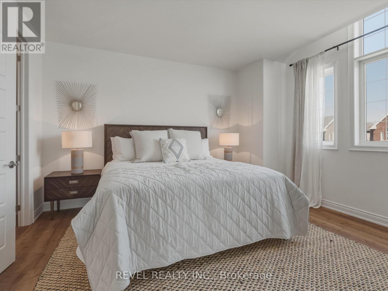 63 WOOD CRESCENT - 27