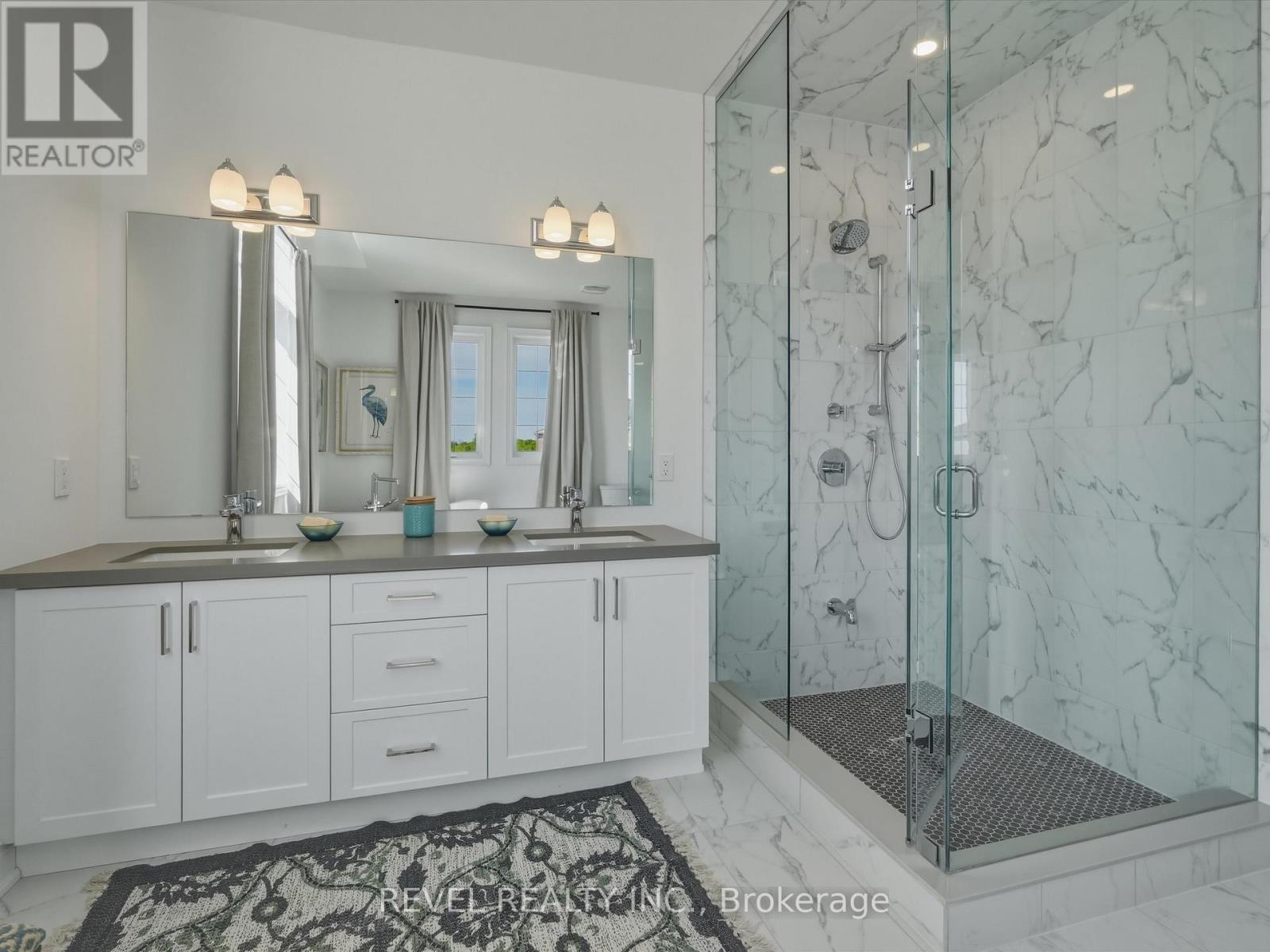 63 WOOD CRESCENT - 32