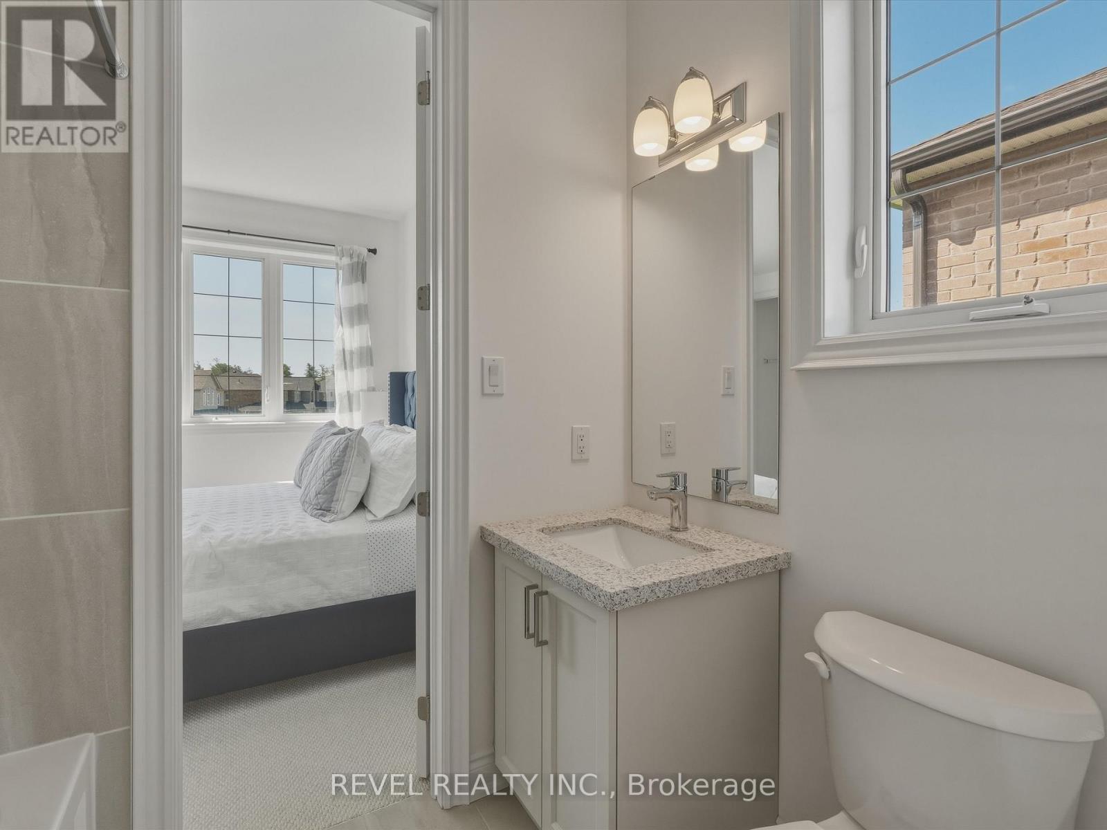 63 WOOD CRESCENT - 40