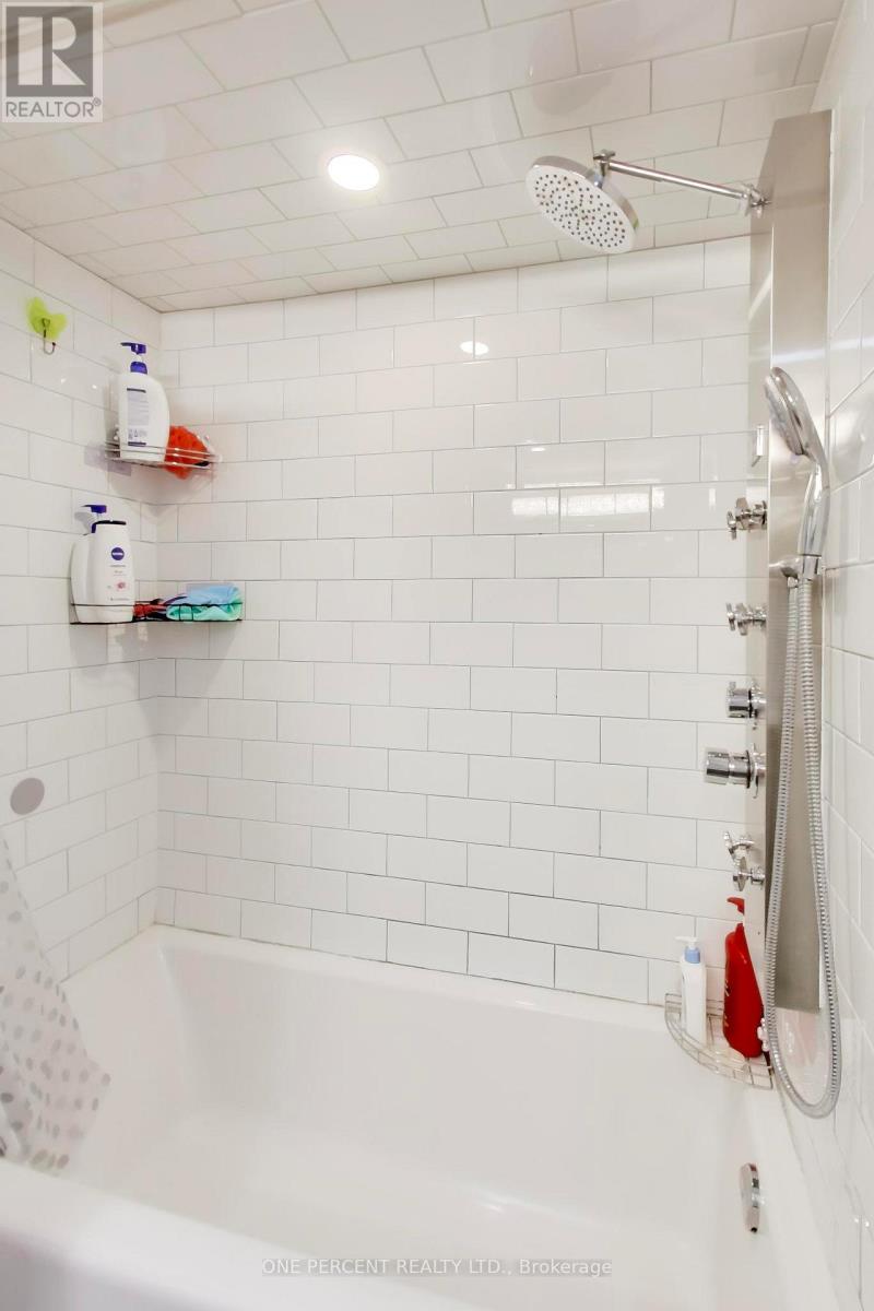 4 CAMEO CRESCENT - 35