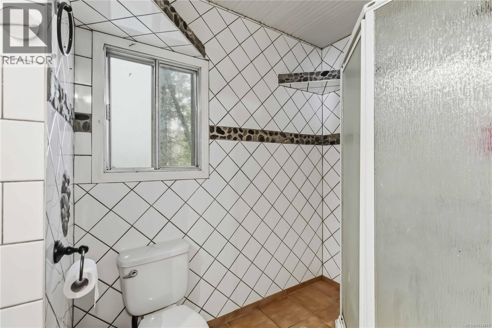 #3 2670 Sooke River Rd - 24