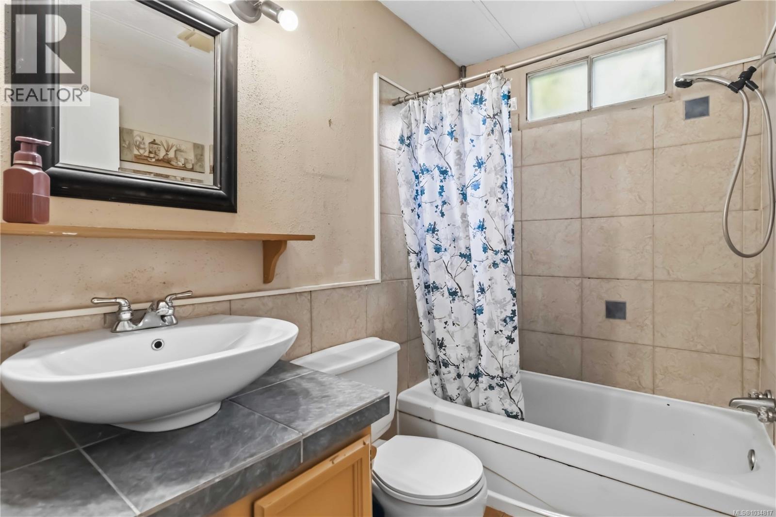 #3 2670 Sooke River Rd - 27
