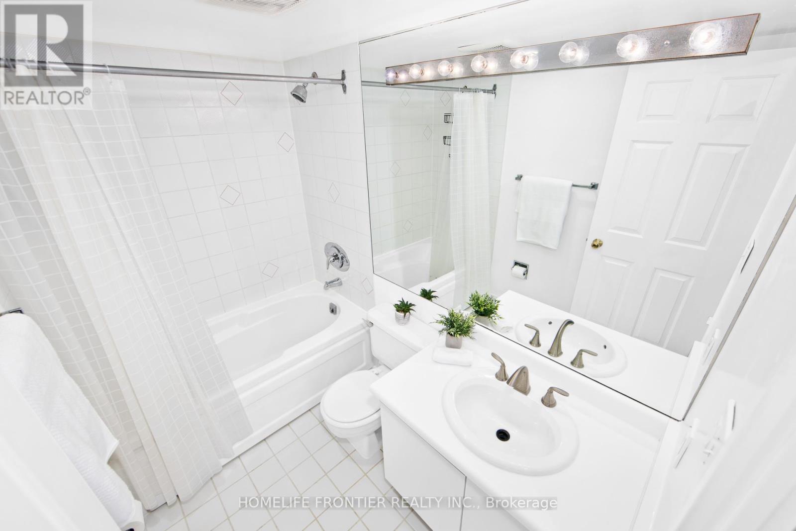 #440 22 SOUTHPORT STREET - 12