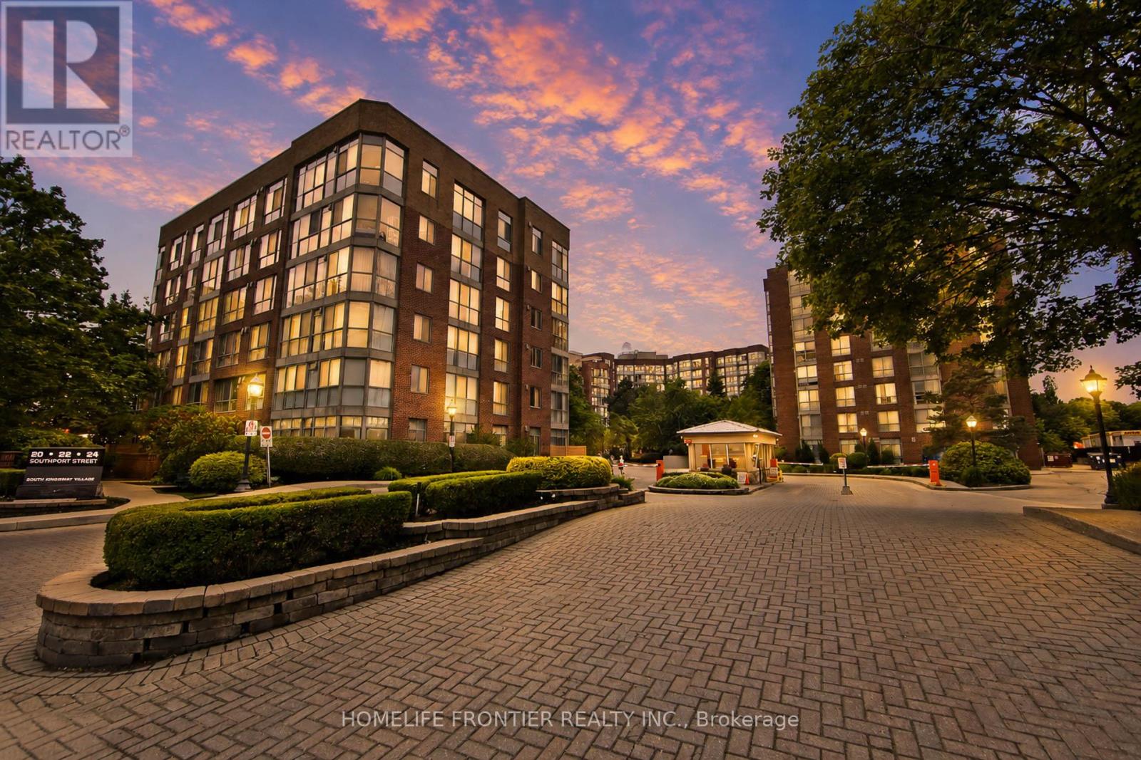 #440 22 SOUTHPORT STREET - 1