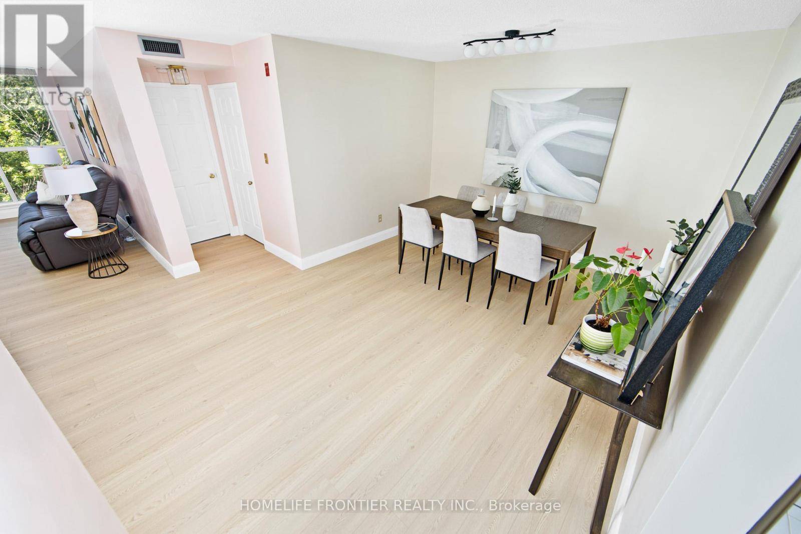 #440 22 SOUTHPORT STREET - 6