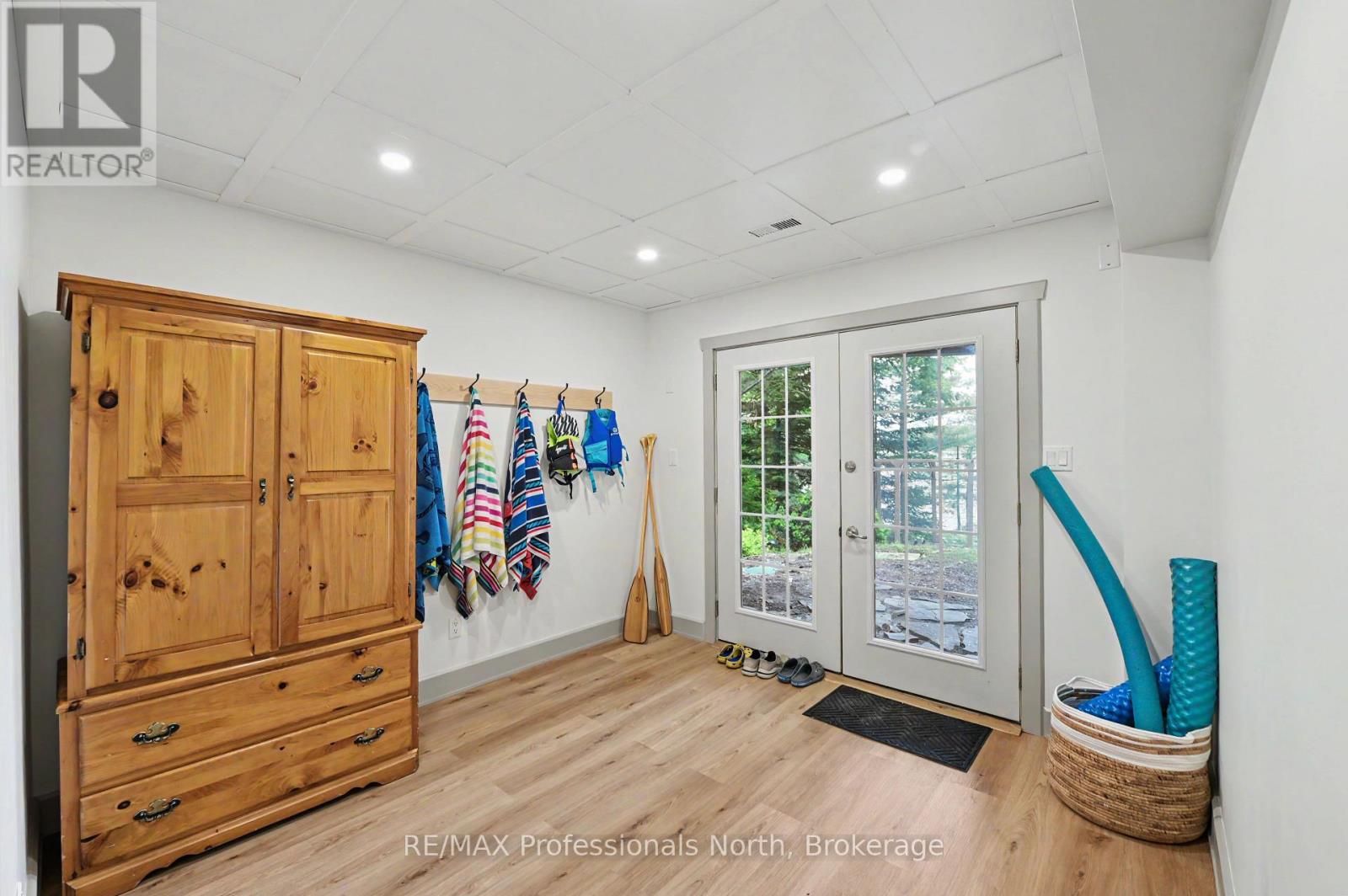 1015 BLUESTONE LANE - 40