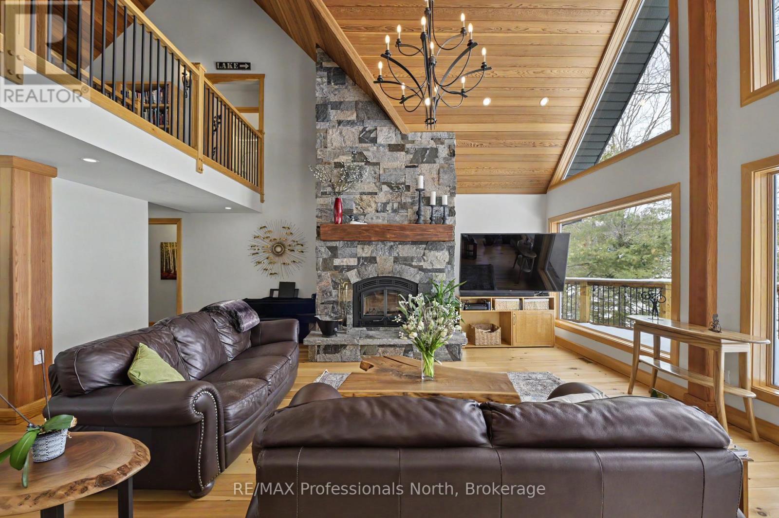 1015 BLUESTONE LANE - 9