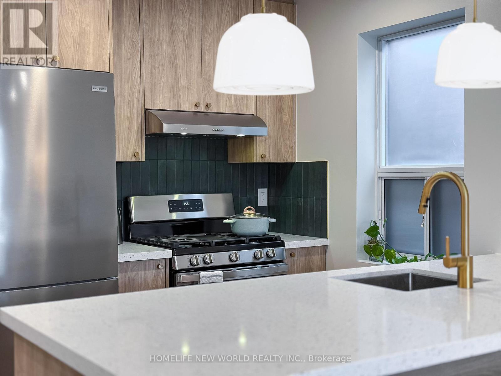 Brand new kitchen w/ quartz counter top & S/S appl