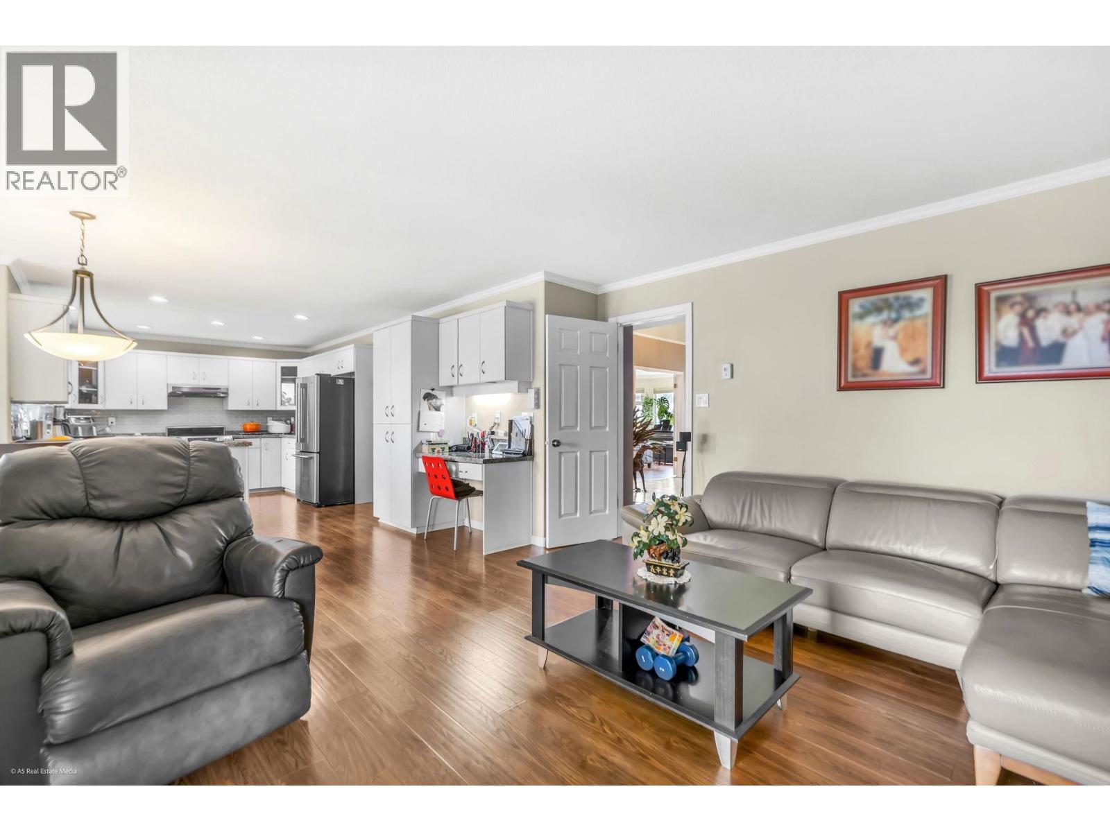 6227 CRESCENT PLACE, Delta