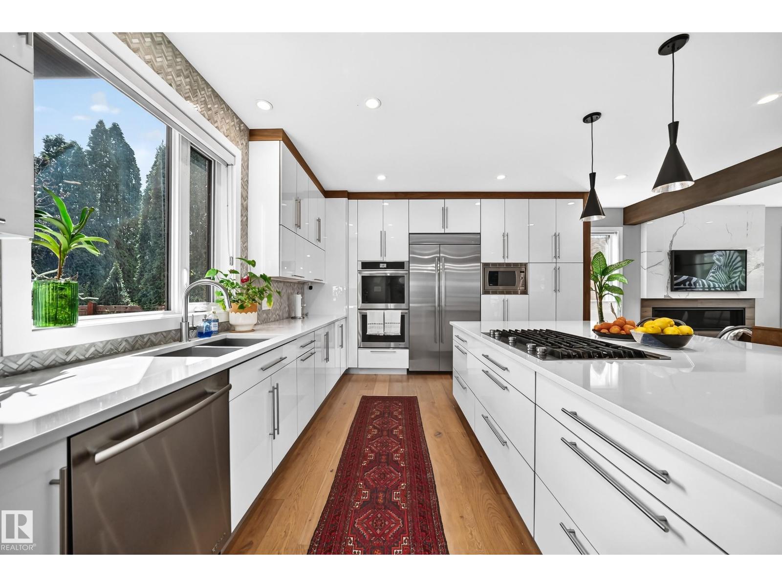 9235 148 ST NW - 14