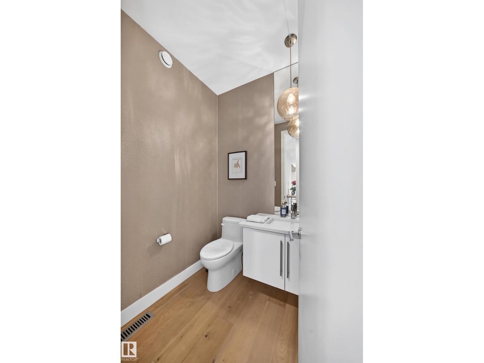 9235 148 ST NW - 23